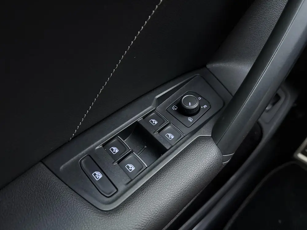 Volkswagen Tiguan 1.4 TSI eHybrid R-Line Business+ WORDT VER uit 2022, foto 17