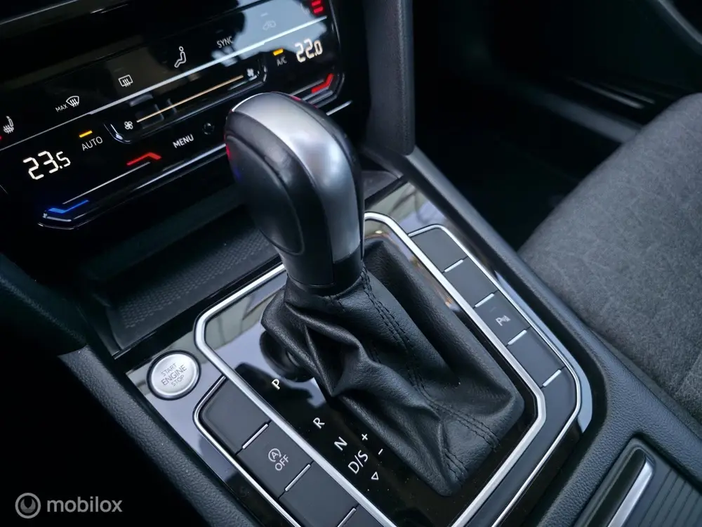 Volkswagen Passat Variant 1.5 TSI / DSG / Carplay / Camera uit 2023, foto 20