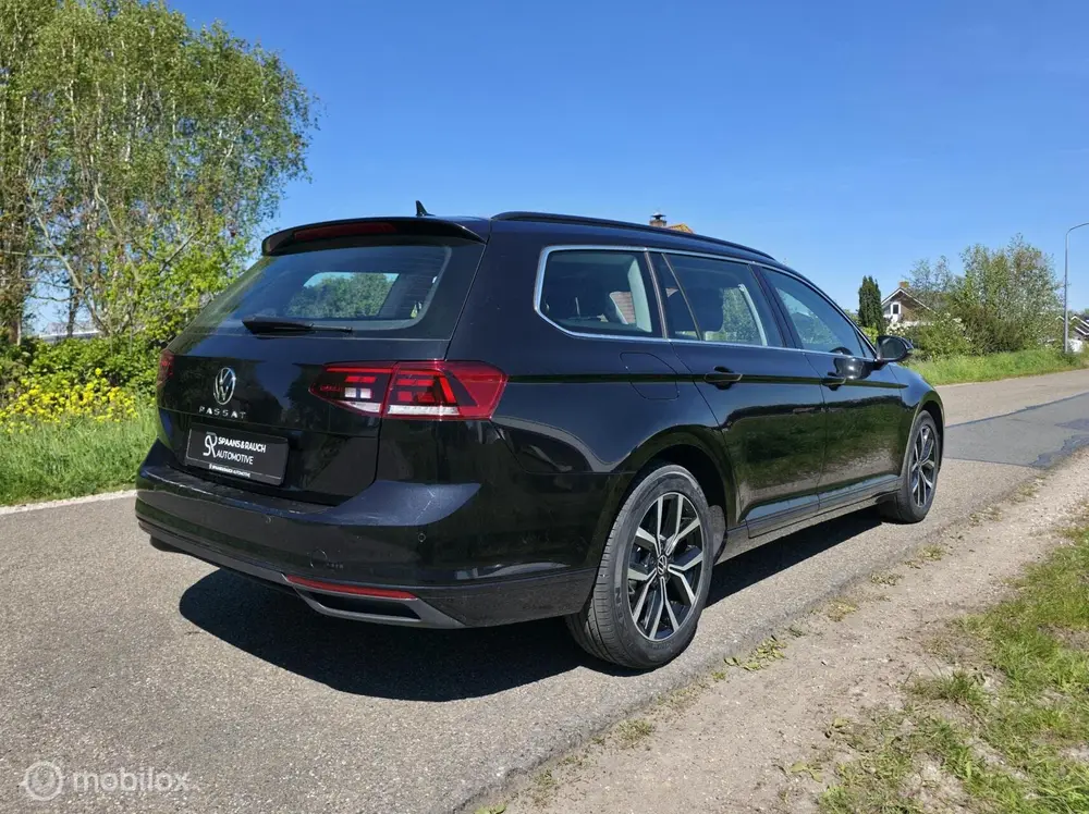 Volkswagen Passat Variant 1.5 TSI / DSG / Carplay / Camera uit 2023, foto 4