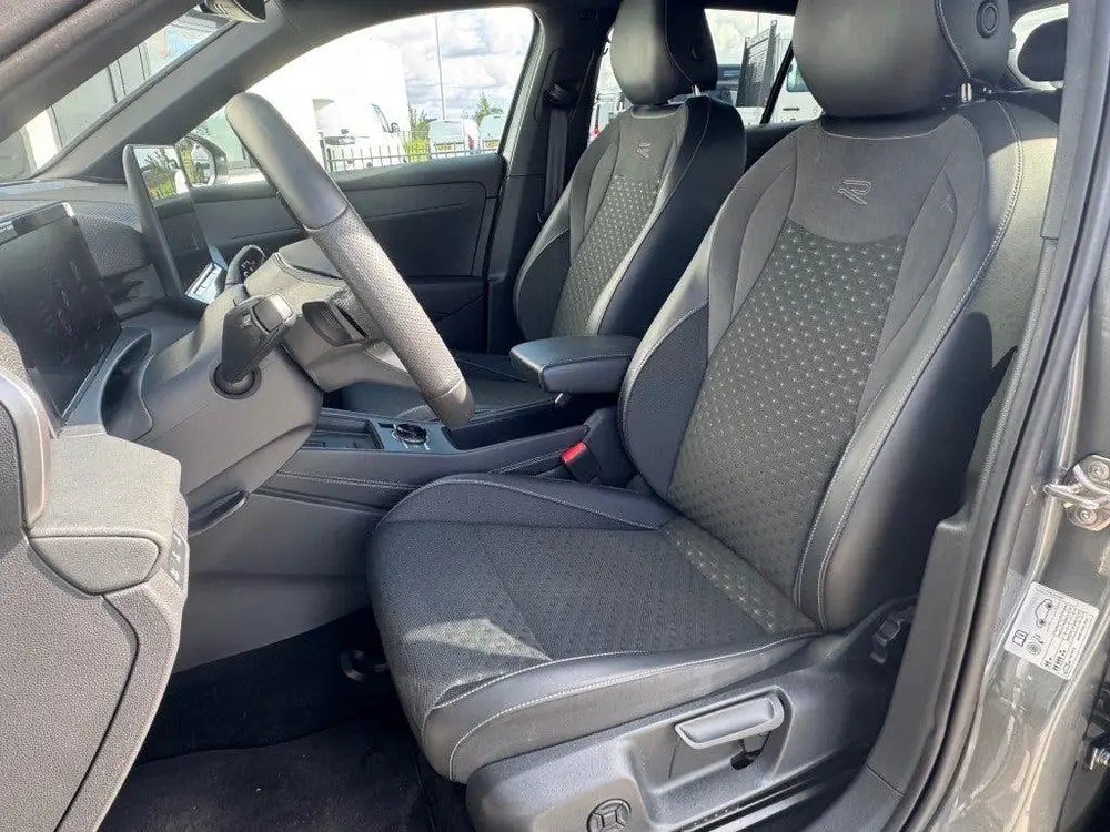 Volkswagen T-Roc 1.5 TSi R-Line DSG trekhaak IQ LED uit 2026, foto 14