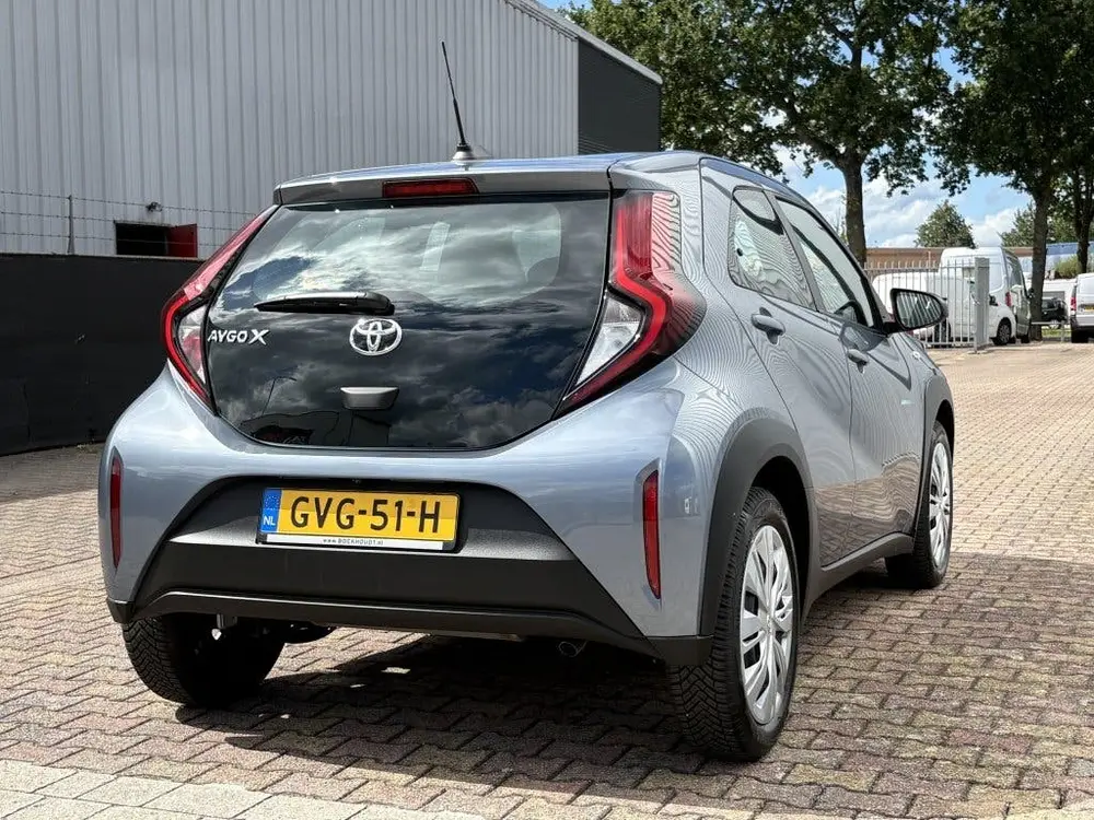 Toyota Aygo X 1.0 VVT-i MT Play uit 2024, foto 9