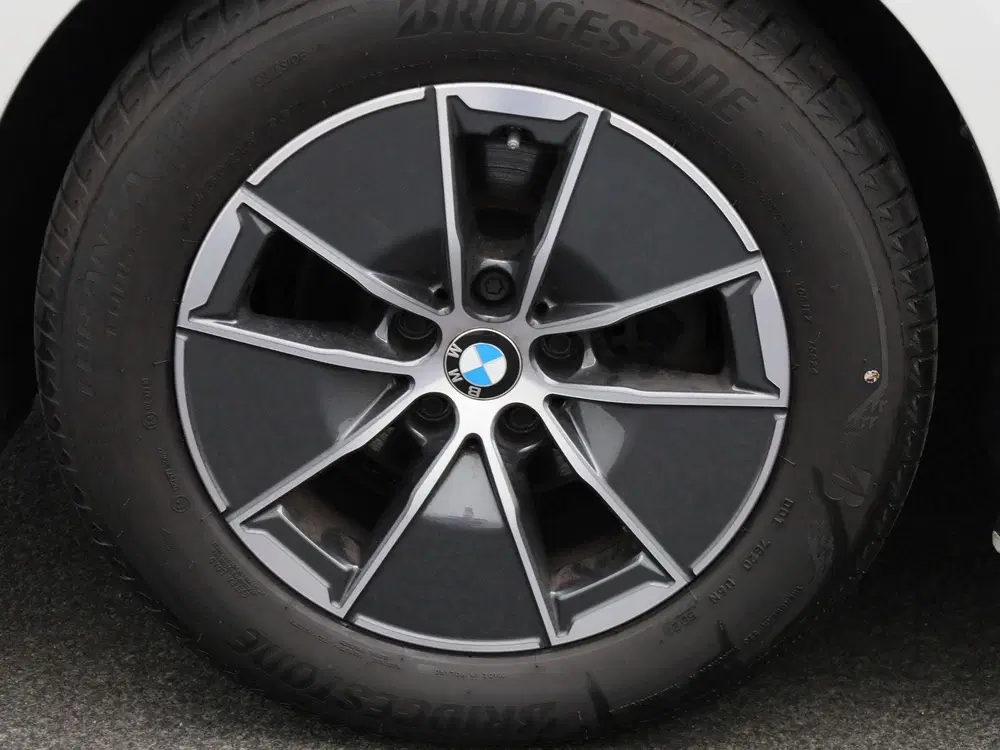 BMW 3-serie 318i Executive uit 2022, foto 13