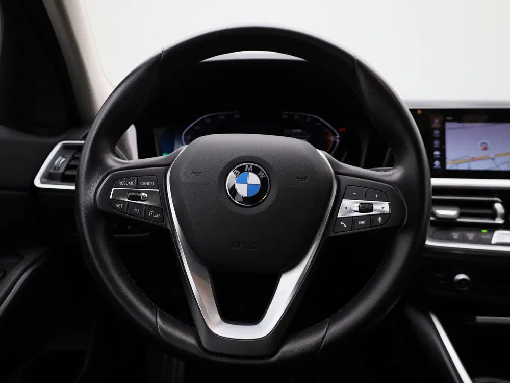 BMW 3-serie 318i Executive uit 2022, foto 7