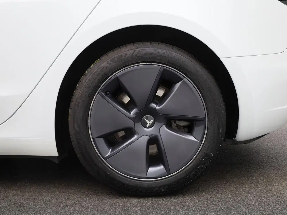 Tesla Model 3 Long Range DUAL MOTOR AWD 75 kWh uit 2023, foto 11