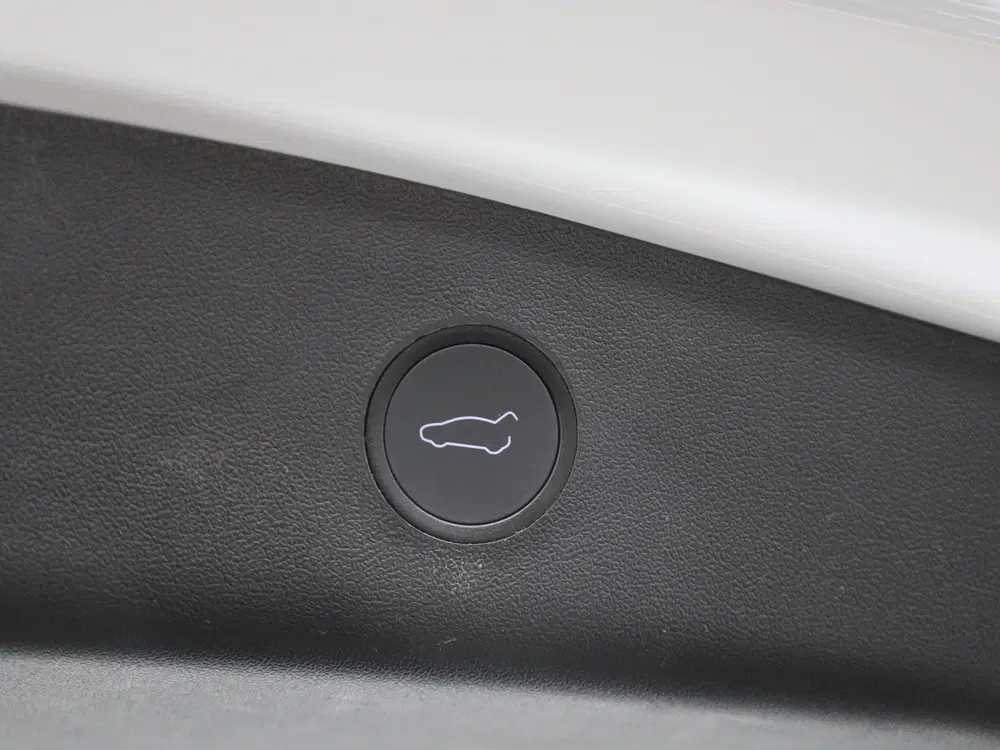 Tesla Model 3 Long Range DUAL MOTOR AWD 75 kWh uit 2023, foto 13