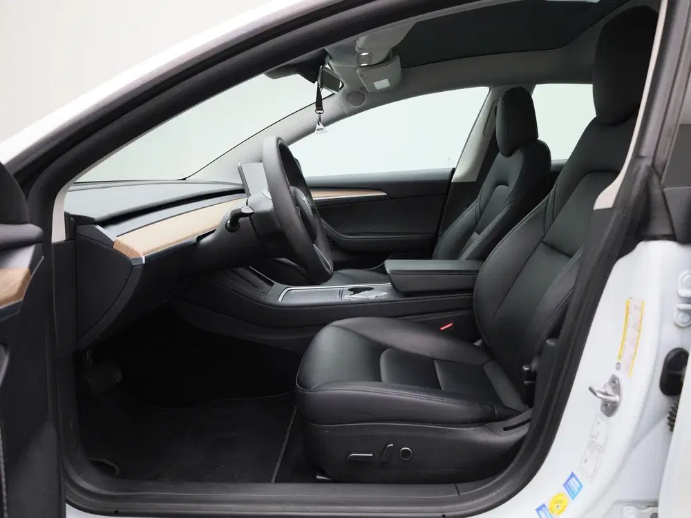 Tesla Model 3 Long Range DUAL MOTOR AWD 75 kWh uit 2023, foto 9