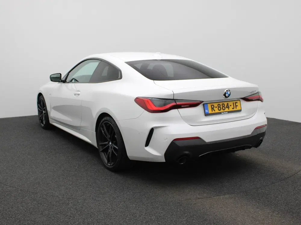 BMW 4-serie 4-serie Coupé 430i High Executive uit 2022, foto 2