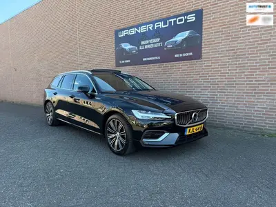 Volvo V60 2.0 T8 AWD Recharge Hybride BTW-AUTO Pano uit 2021