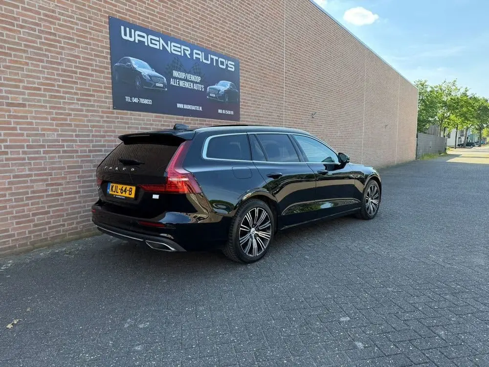 Volvo V60 2.0 T8 AWD Recharge Hybride BTW-AUTO Pano uit 2021, foto 4