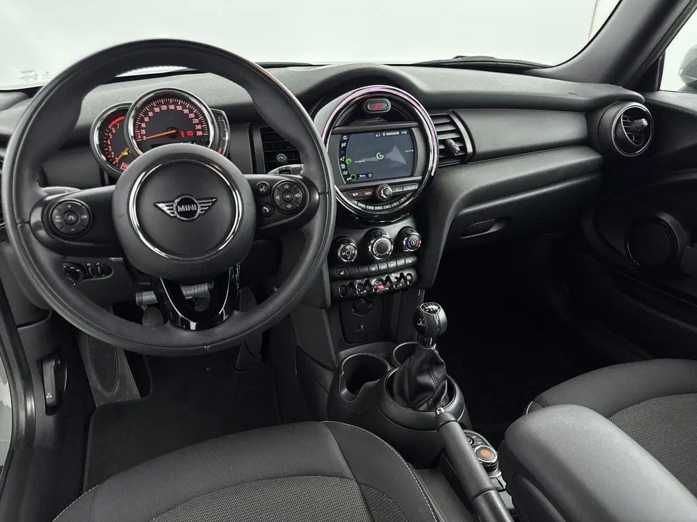 Mini One 1.5 One uit 2020, foto 16