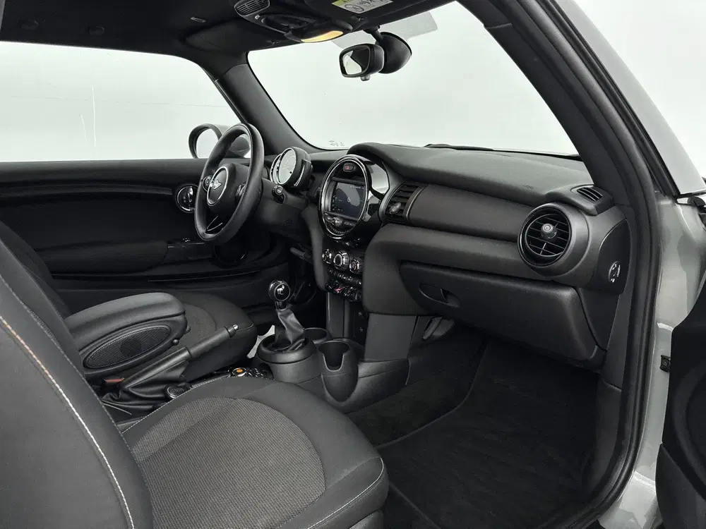 Mini One 1.5 One uit 2020, foto 17