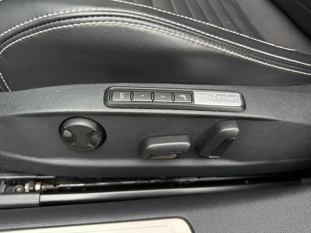 Volkswagen Passat Variant 1.4 TSI PHEV GTE Business Panorama uit 2019, foto 14