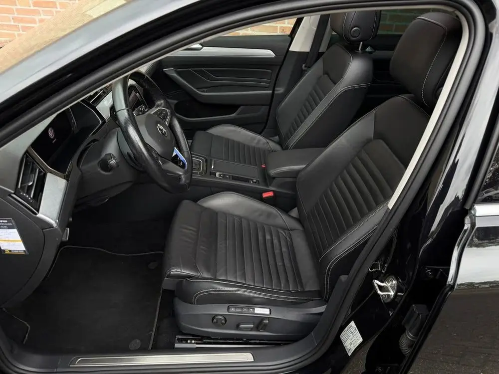 Volkswagen Passat Variant 1.4 TSI PHEV GTE Business Panorama uit 2019, foto 7