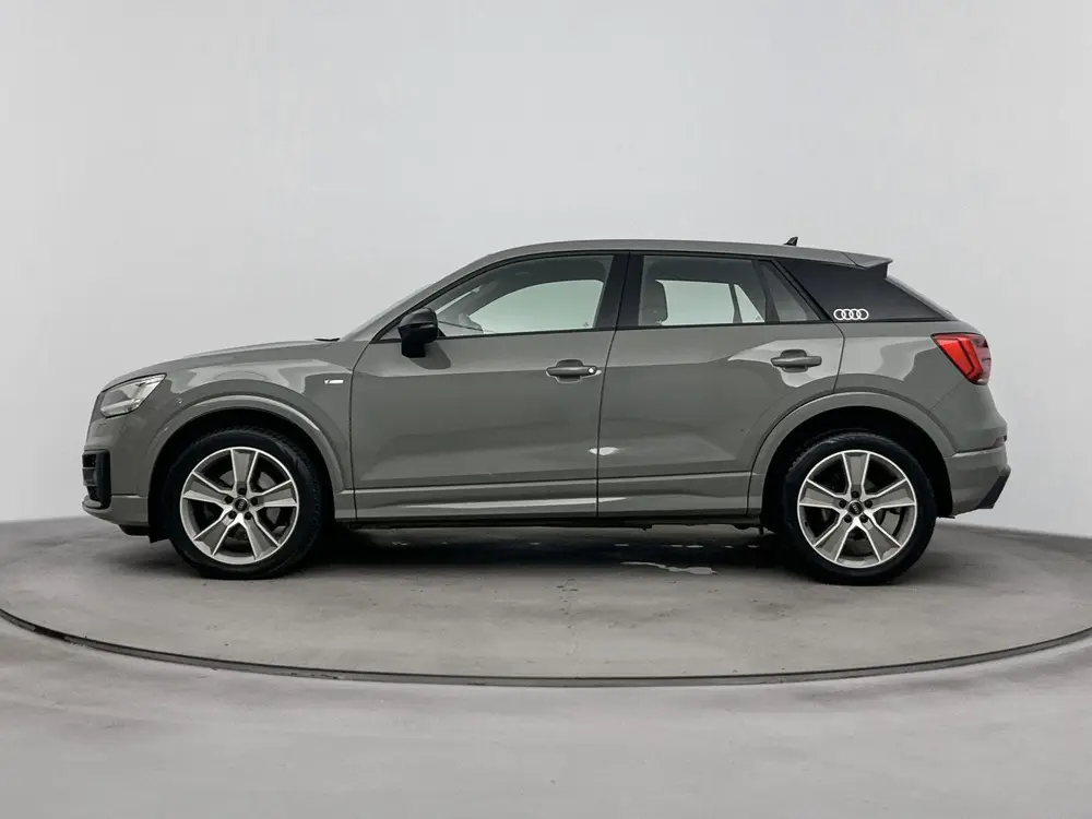 Audi Q2 35 TFSI CoD Sport S line Edition uit 2019, foto 2
