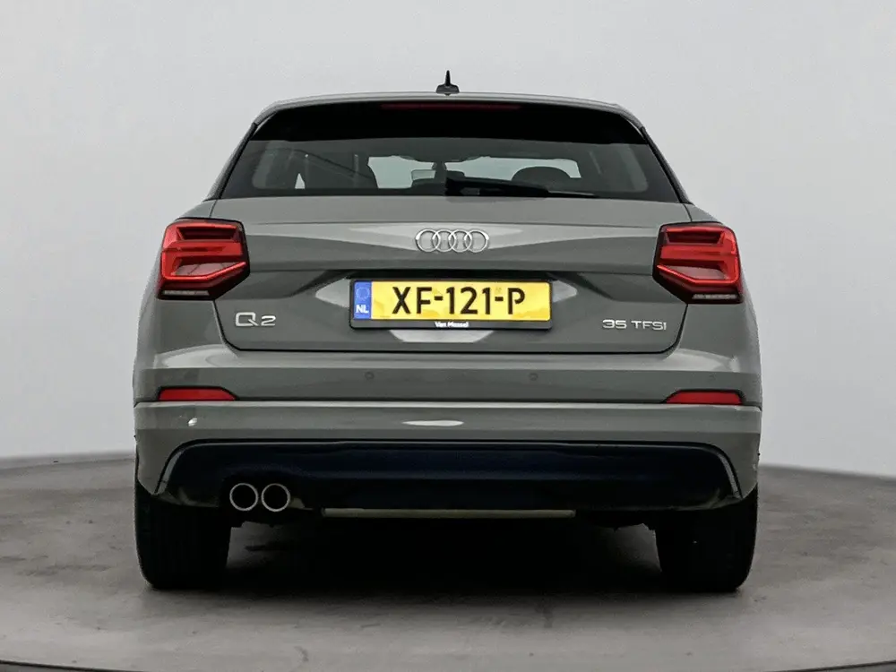 Audi Q2 35 TFSI CoD Sport S line Edition uit 2019, foto 3
