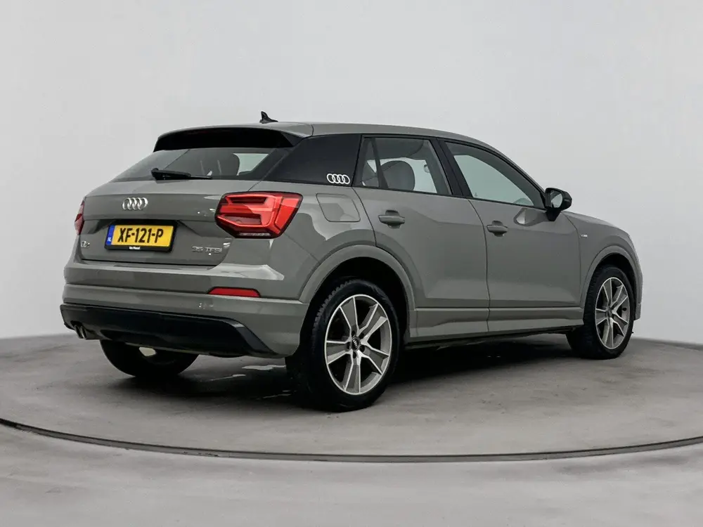 Audi Q2 35 TFSI CoD Sport S line Edition uit 2019, foto 4