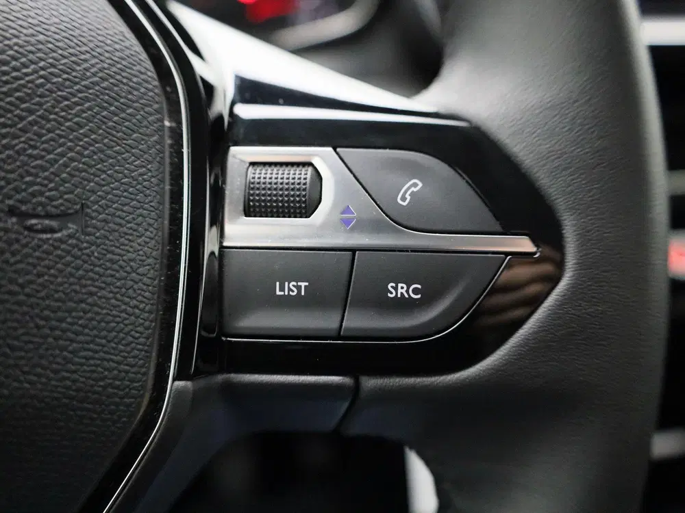 Peugeot 208 1.2 PureTech Active Pack uit 2023, foto 15