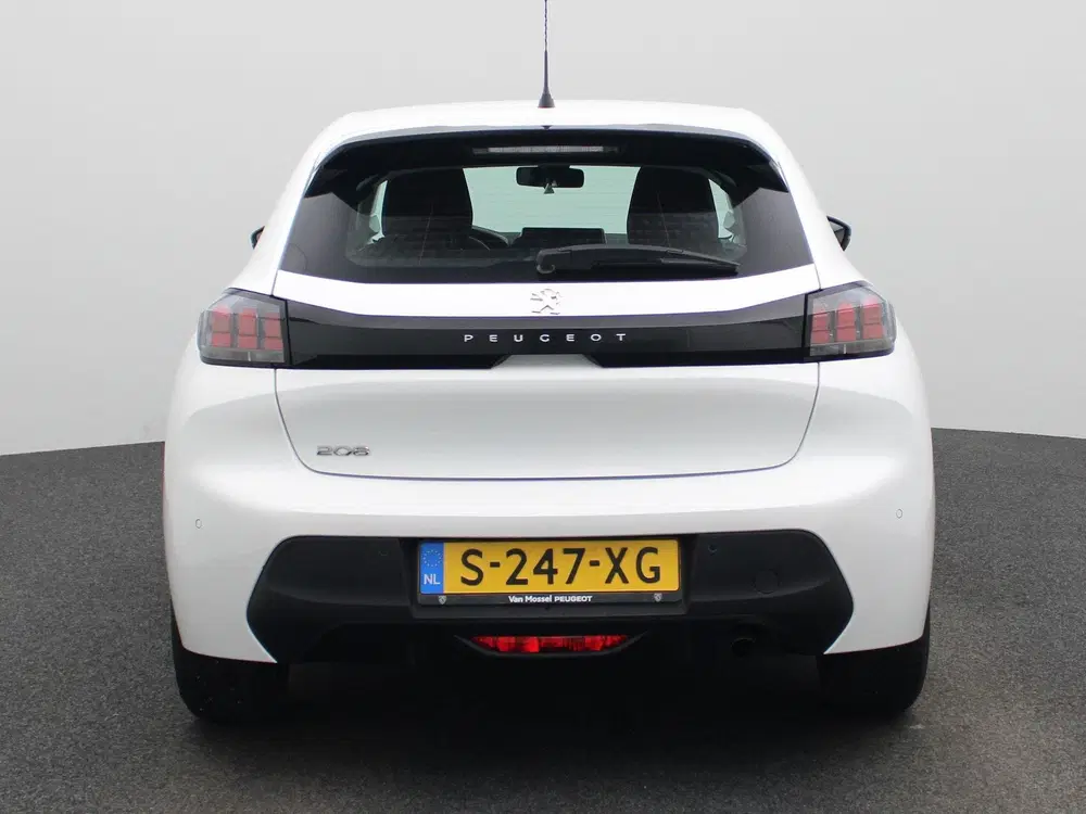 Peugeot 208 1.2 PureTech Active Pack uit 2023, foto 5