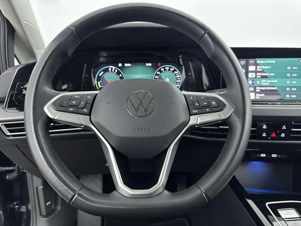 Volkswagen Golf 1.4 eHybrid Style | CAMERA | MEMORY STOELEN uit 2023, foto 10