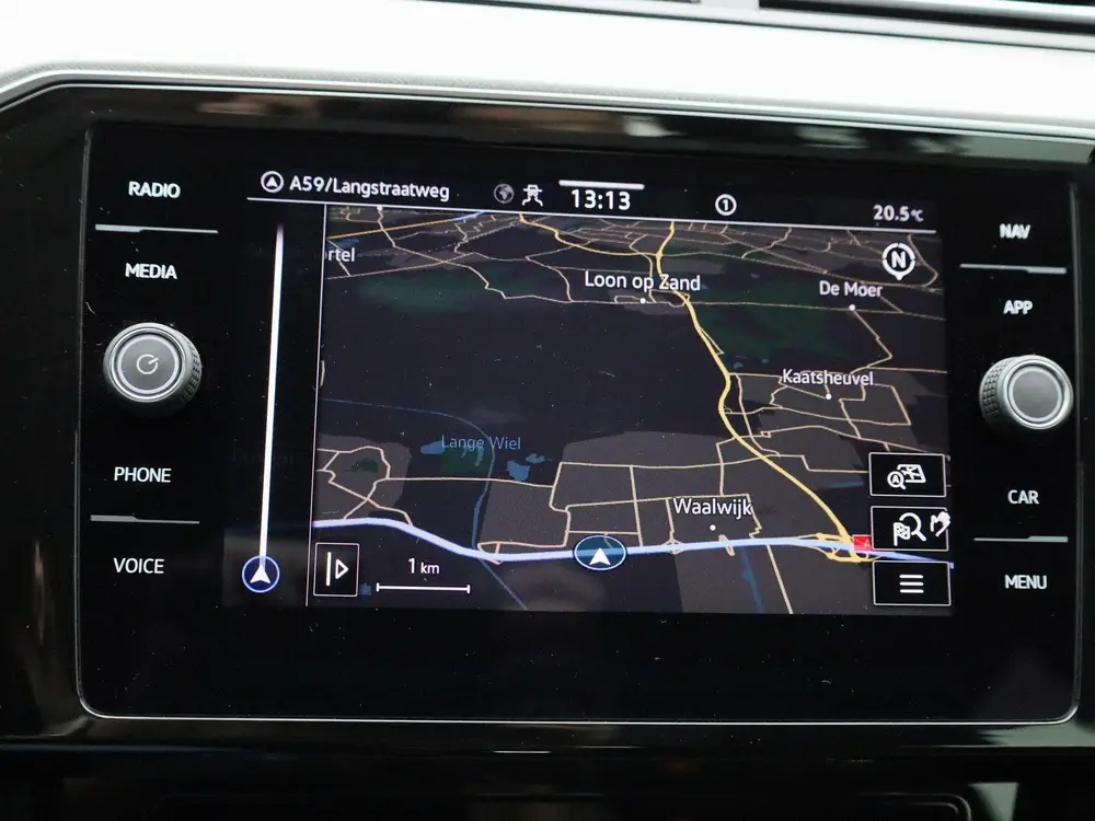Volkswagen Passat Variant 2.0 TDI DSG Style Business | ELEK. uit 2021, foto 20