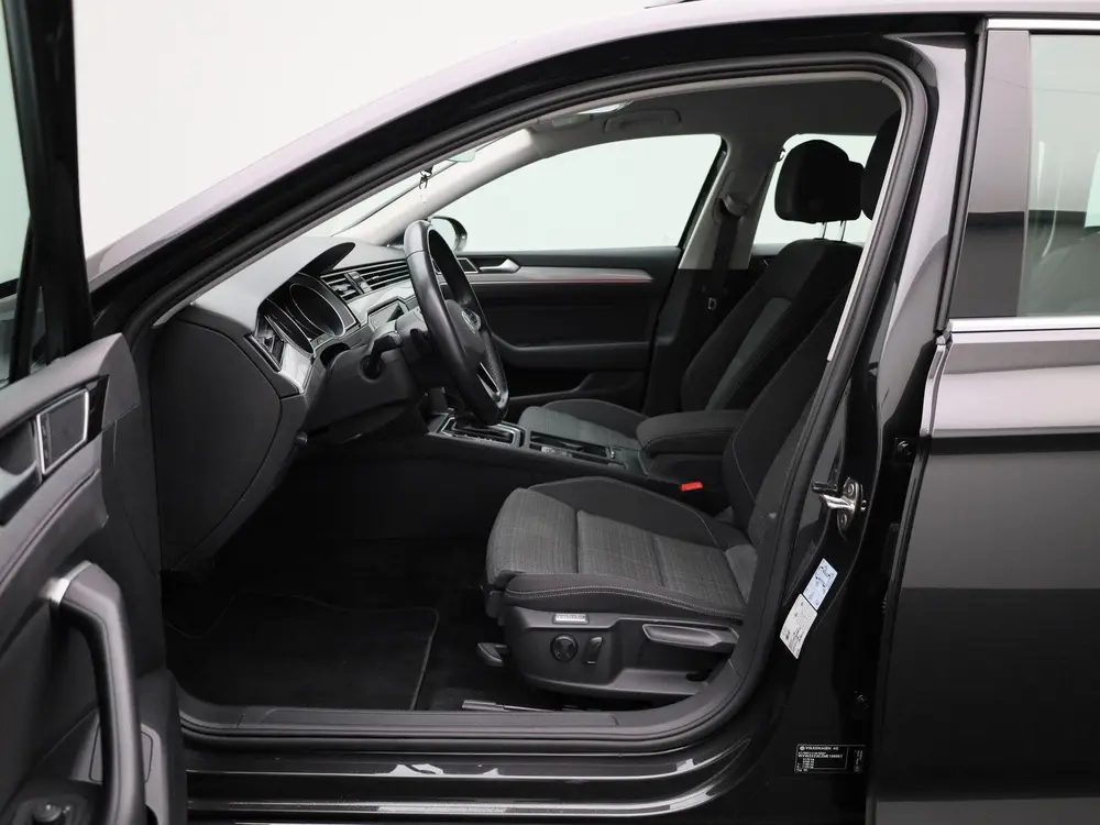 Volkswagen Passat Variant 2.0 TDI DSG Style Business | ELEK. uit 2021, foto 9