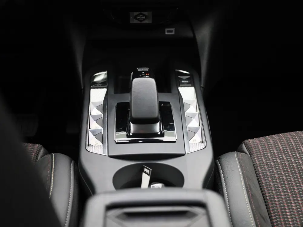 DS Automobiles DS 3 Crossback DS DS 3 Crossback E-Tense PERFORMANCE Line uit 2023, foto 10