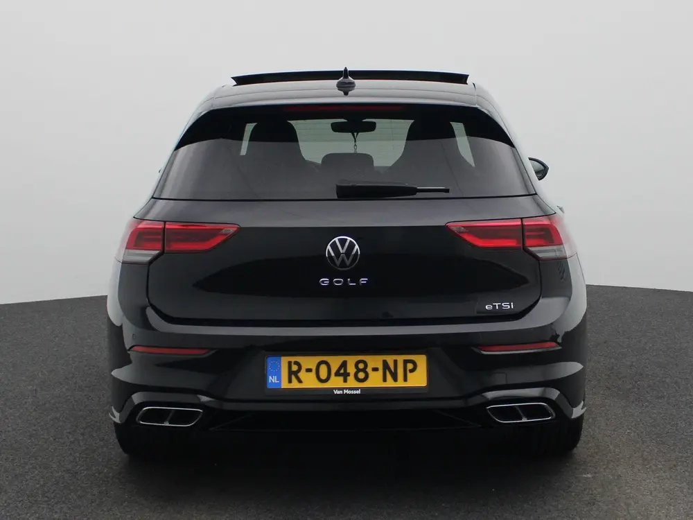 Volkswagen Golf 1.5 eTSI R-Line | IQ-LIGHT | PANORAMADAK | N uit 2022, foto 5