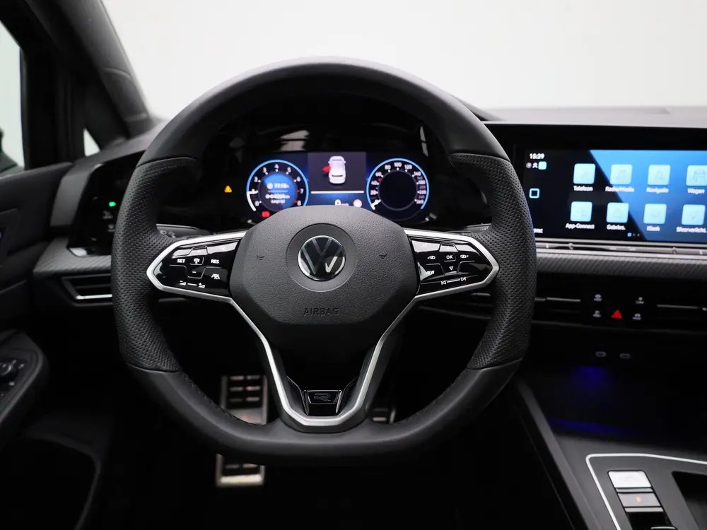Volkswagen Golf 1.5 eTSI R-Line | IQ-LIGHT | PANORAMADAK | N uit 2022, foto 7