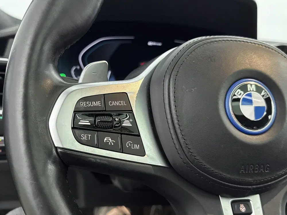 BMW 3-serie 330e High Executive uit 2022, foto 6