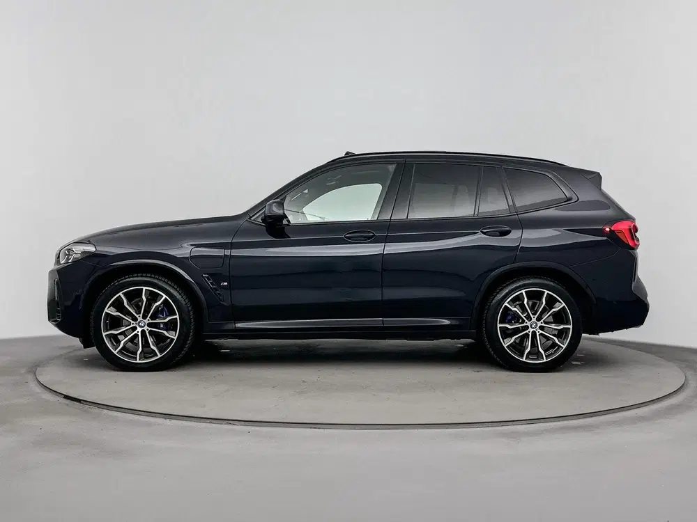 BMW X3 xDrive30e High Executive uit 2023, foto 2