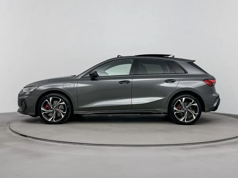 Audi A3 45 TFSI e S edition Competition uit 2026, foto 3