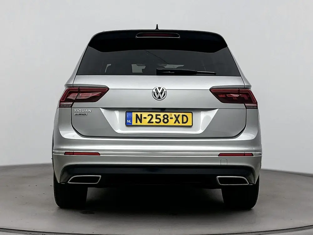 Volkswagen Tiguan Allspace 1.5 TSI Highline Business R | ACC uit 2022, foto 3