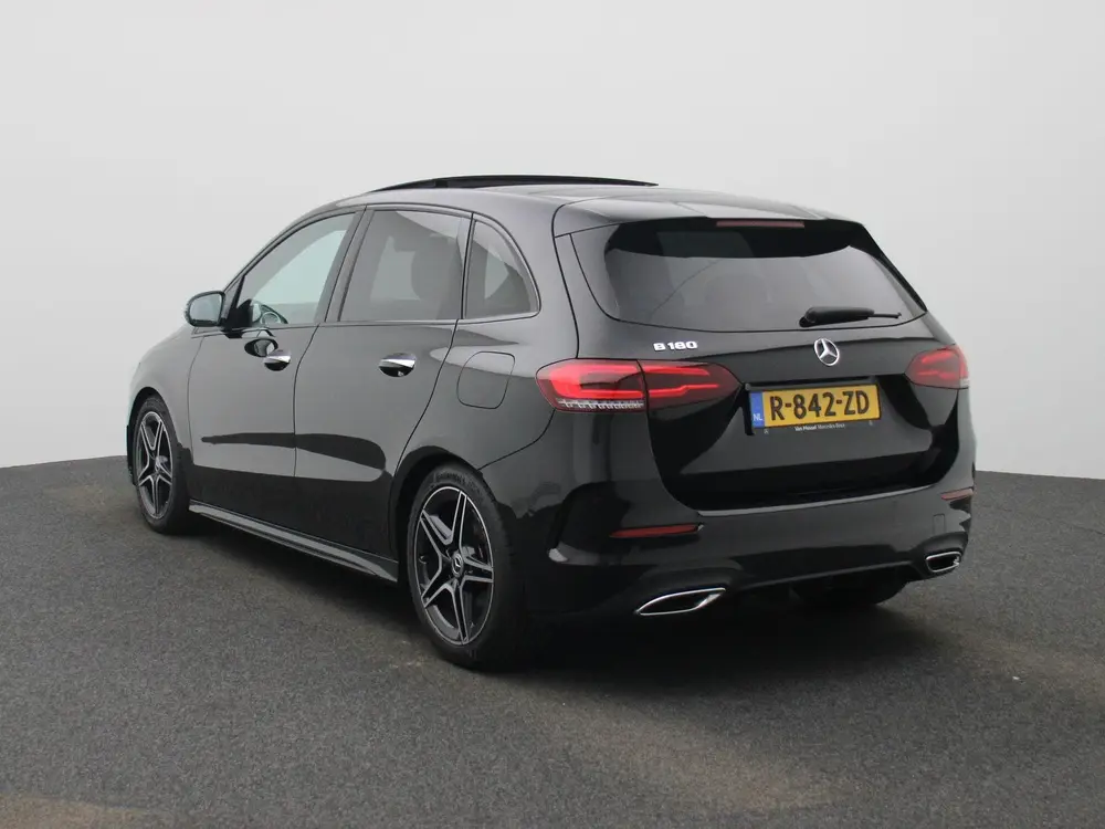 Mercedes-Benz B-Klasse 180 AMG Line AUTOMAAT uit 2023, foto 2