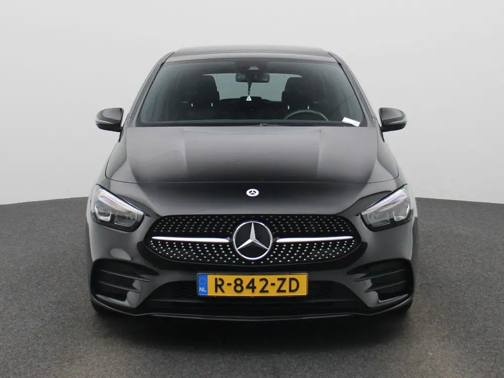 Mercedes-Benz B-Klasse 180 AMG Line AUTOMAAT uit 2023, foto 3