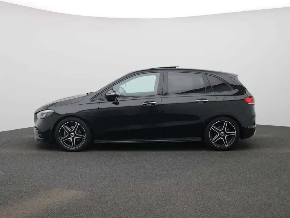Mercedes-Benz B-Klasse 180 AMG Line AUTOMAAT uit 2023, foto 4
