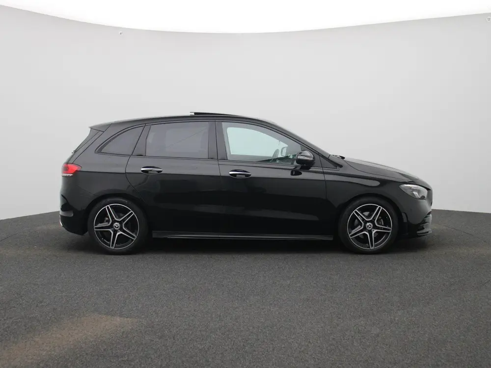 Mercedes-Benz B-Klasse 180 AMG Line AUTOMAAT uit 2023, foto 6