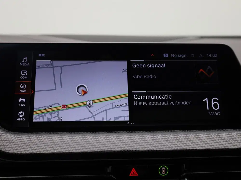 BMW 1-serie 118i Automaat uit 2023, foto 15