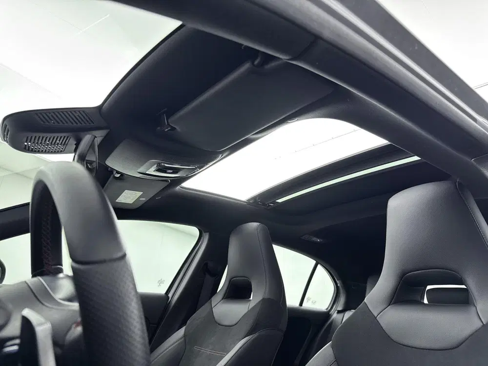 Mercedes-Benz A-Klasse AMG-Line 250e uit 2022, foto 14