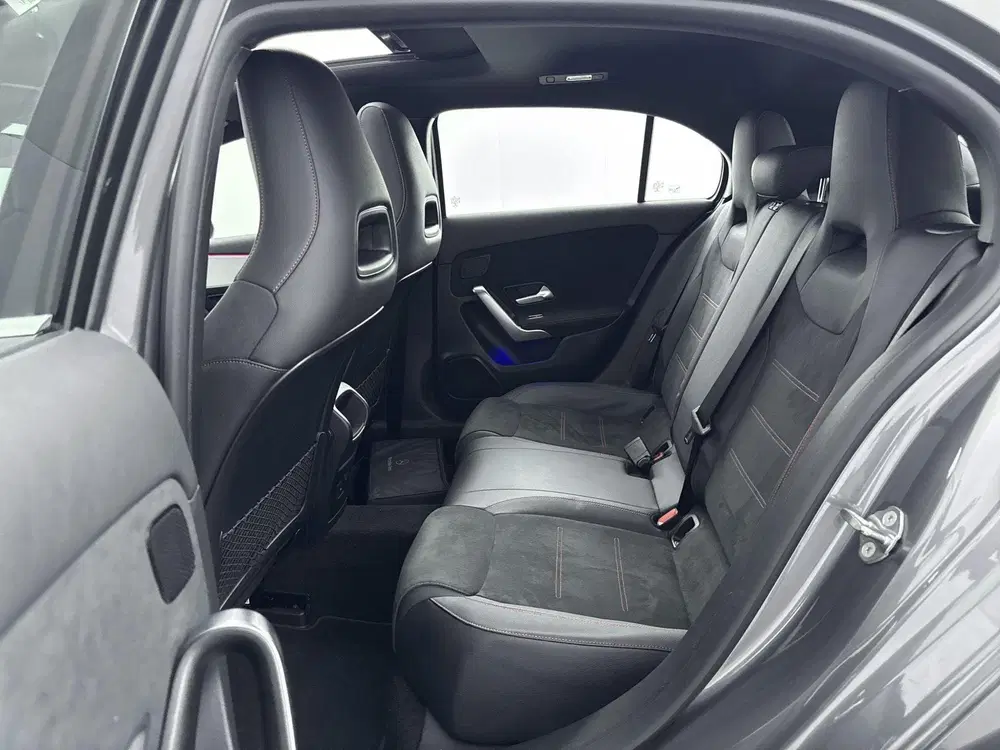 Mercedes-Benz A-Klasse AMG-Line 250e uit 2022, foto 16
