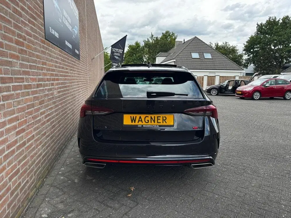 Skoda Octavia 2.0 TSI RS BOMVOLL KEYLESS PANO RIJHULPS uit 2020, foto 5