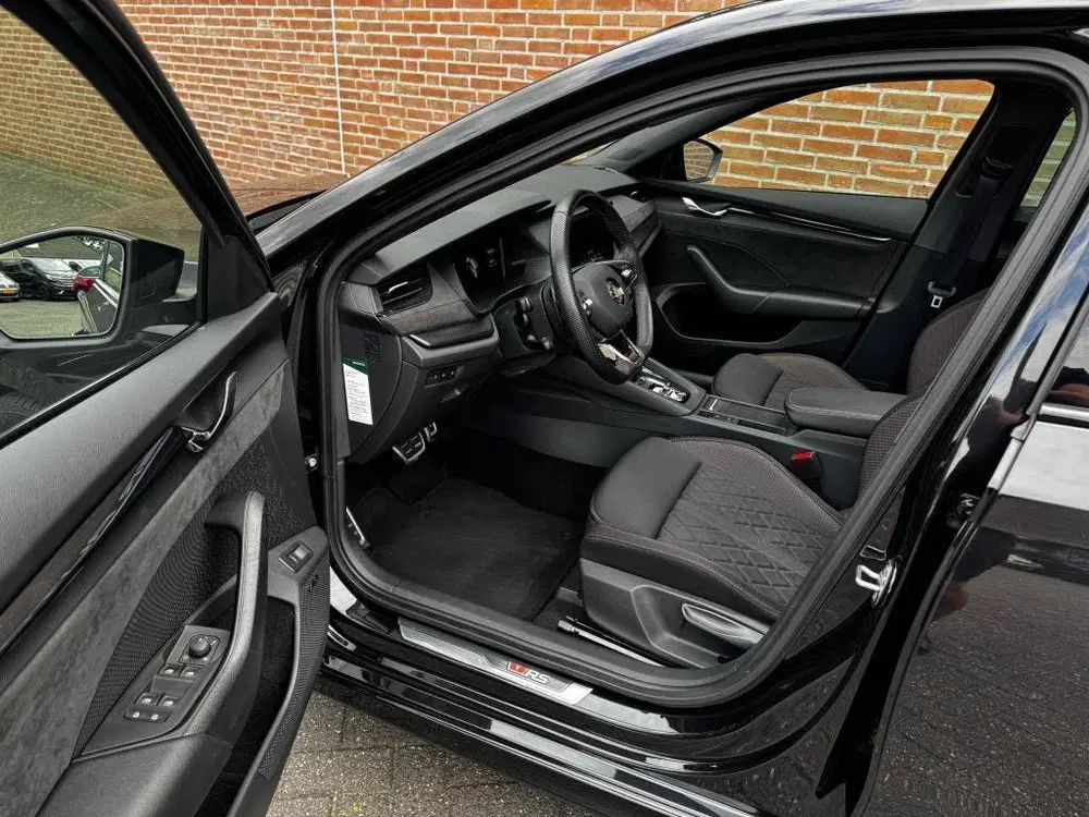 Skoda Octavia 2.0 TSI RS BOMVOLL KEYLESS PANO RIJHULPS uit 2020, foto 7