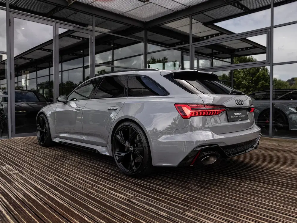 Audi RS6 4.0 TFSI quattro uit 2021, foto 12