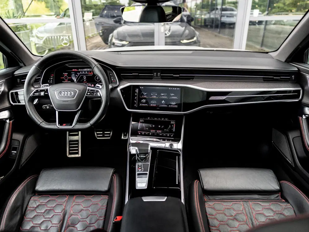 Audi RS6 4.0 TFSI quattro uit 2021, foto 14