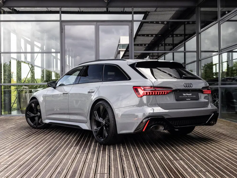 Audi RS6 4.0 TFSI quattro uit 2021, foto 4