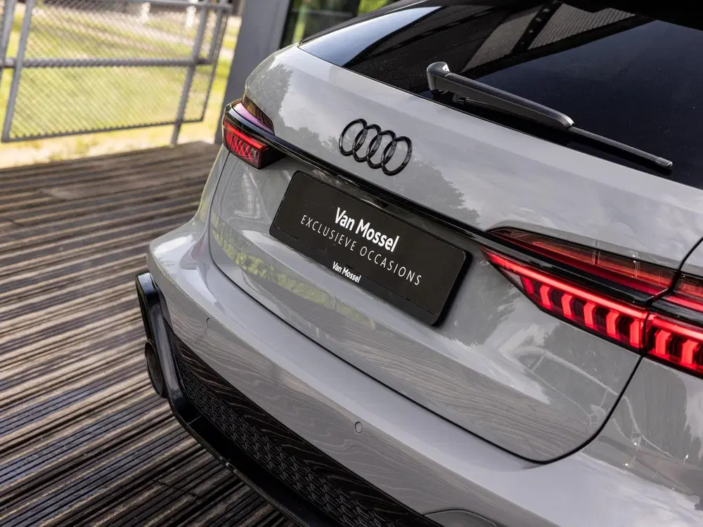 Audi RS6 4.0 TFSI quattro uit 2021, foto 9