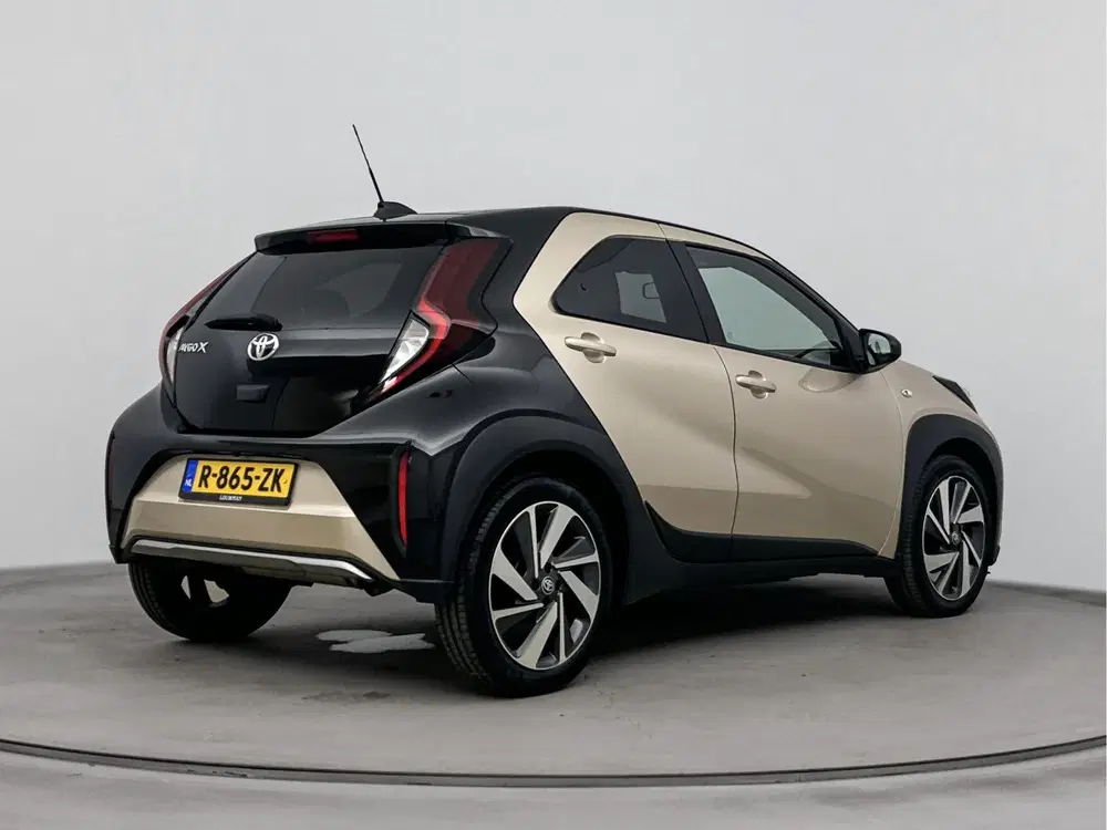 Toyota Aygo X 1.0 VVT-i S-CVT Envy Automaat uit 2023, foto 2