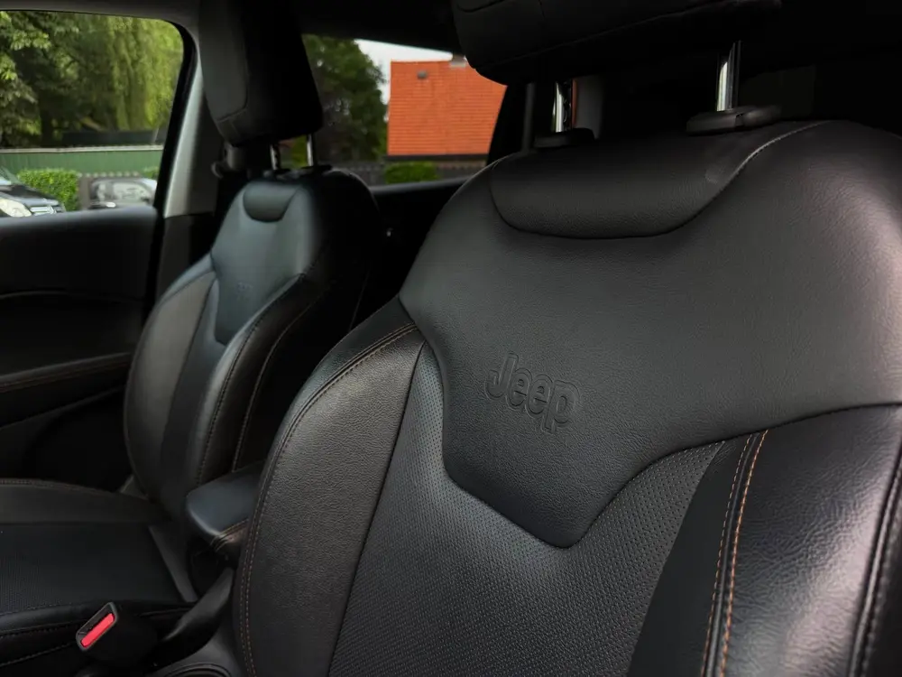 Jeep Compass 1.4 MultiAir Limited LED Navi Camera Beats uit 2019, foto 13