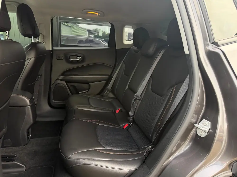 Jeep Compass 1.4 MultiAir Limited LED Navi Camera Beats uit 2019, foto 15
