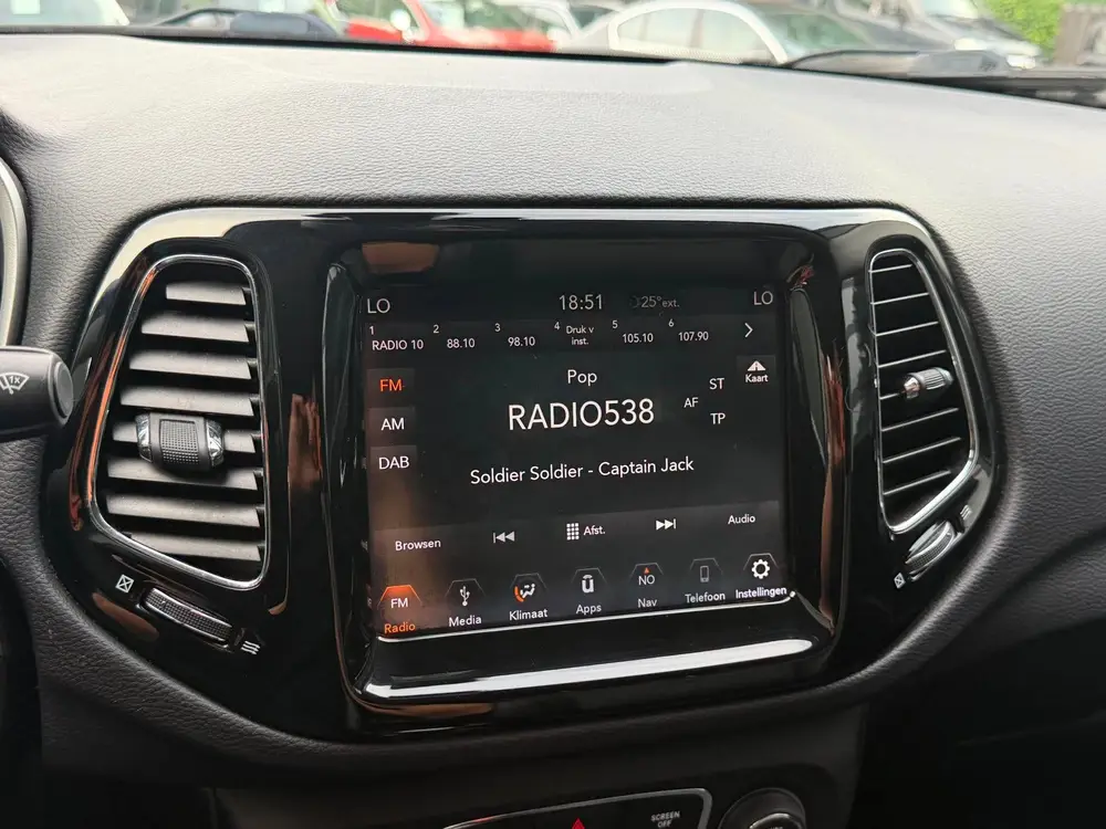 Jeep Compass 1.4 MultiAir Limited LED Navi Camera Beats uit 2019, foto 16