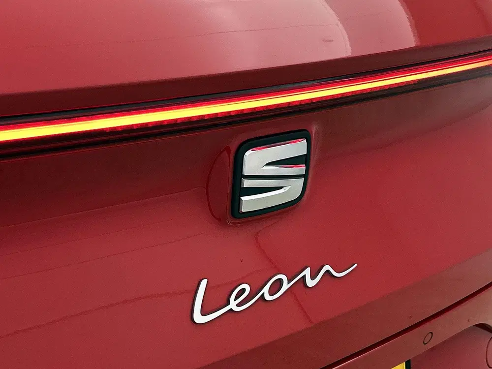 SEAT Leon 1.0 eTSI FR Business Intense uit 2022, foto 13